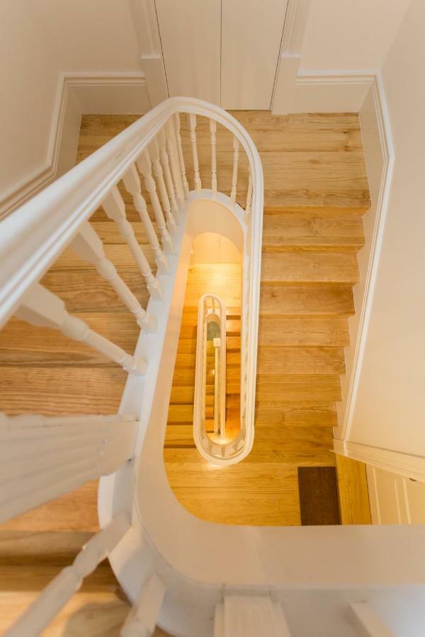 Appartamento Gold & Grey Loft Almada OOporto Esterno foto